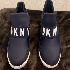 DKNY shoes Size 9.5